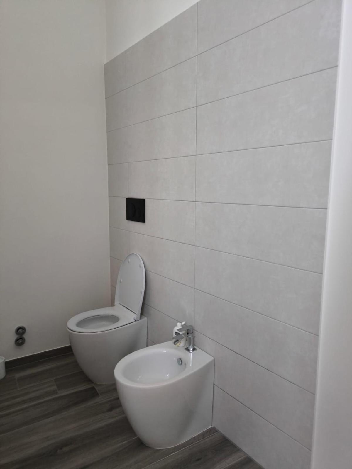 La Casa Rossa Apartment Brindisi Bagian luar foto
