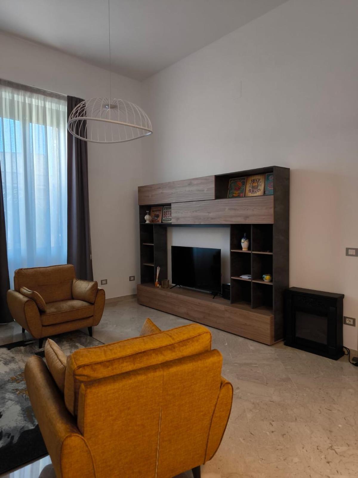 La Casa Rossa Apartment Brindisi Bagian luar foto